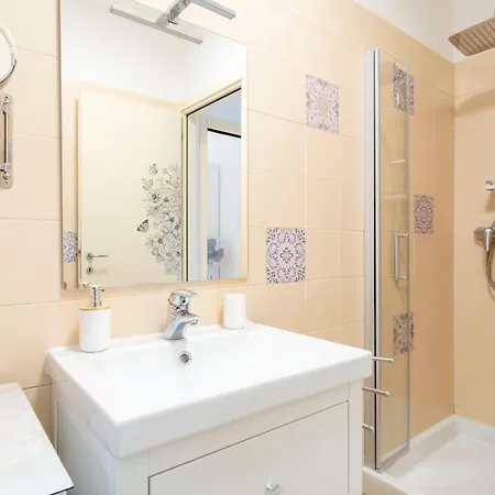 아파트 Pepita Del - Piscina E Parcheggio Privato 레노